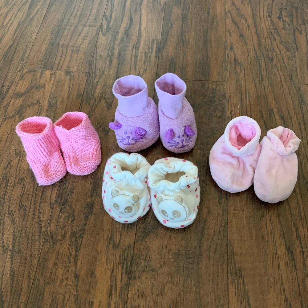 Baby girl fabric booties